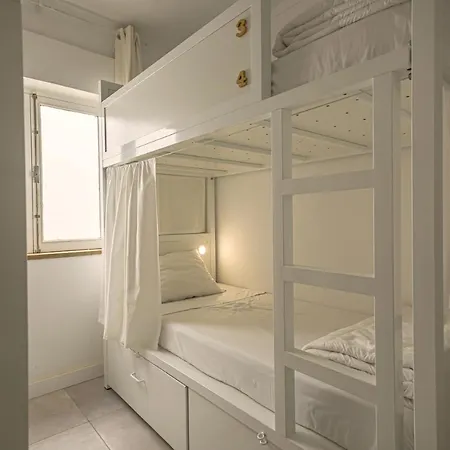 Hostel Sun Lovers Αλμπουφέιρα