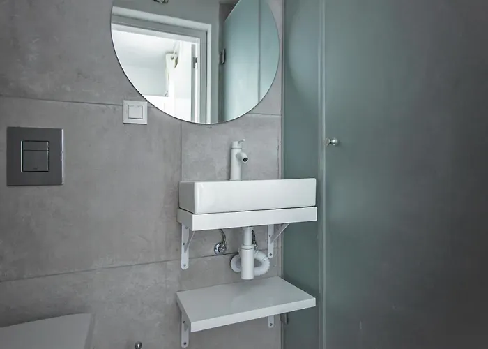 Sun Lovers Ostello *